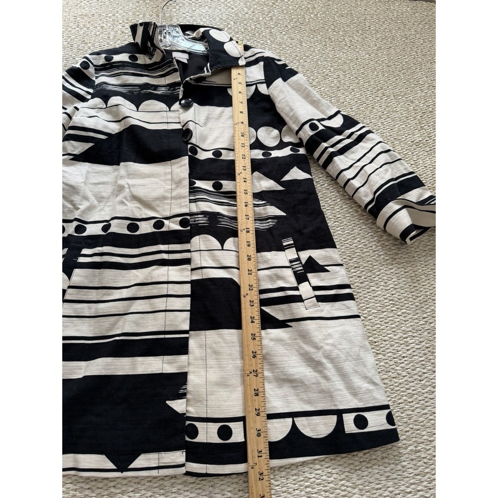 Chicos Linen Blend Lagenlook Topper Jacket. Geometric Black White Print Classic - Picture 11 of 12